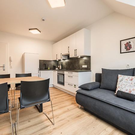 Myquartier Central City Suites Innsbruck Bagian luar foto