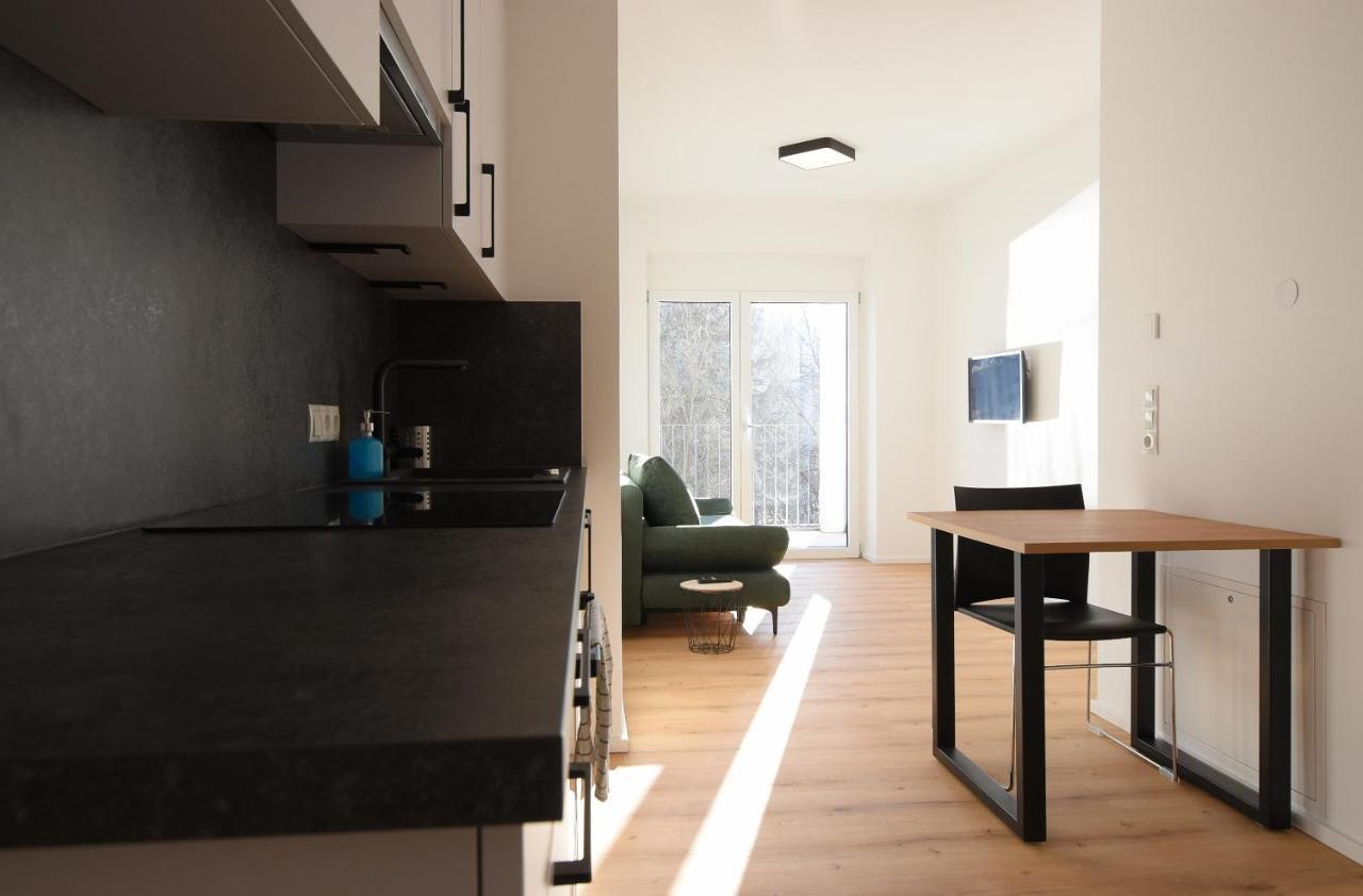 Myquartier Central City Suites Innsbruck Bagian luar foto