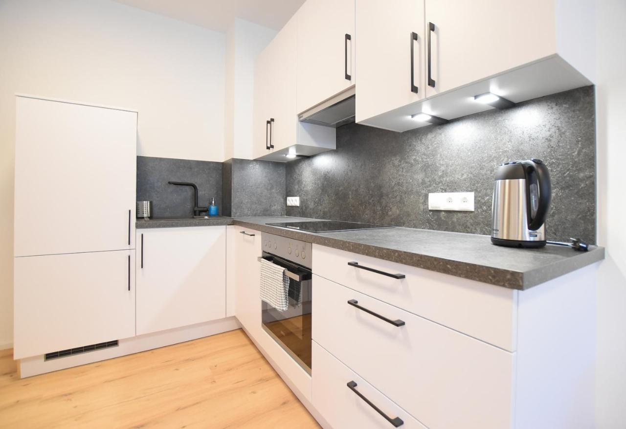 Myquartier Central City Suites Innsbruck Bagian luar foto
